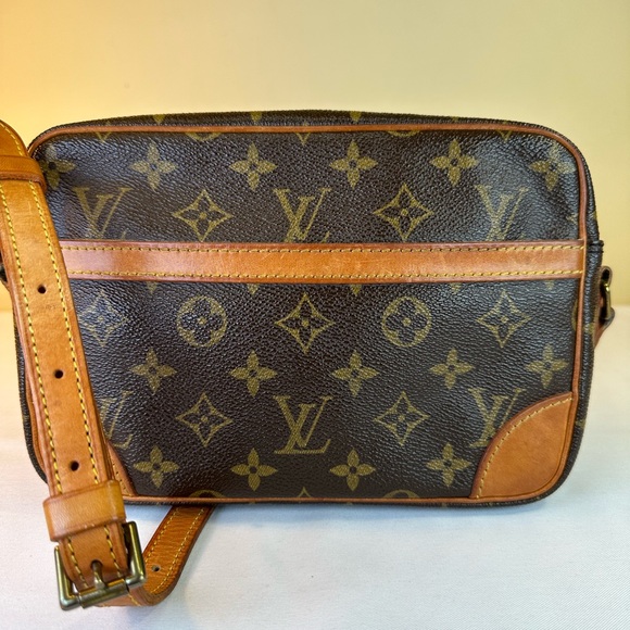 Louis Vuitton Handbags - Louis Vuitton Monogram Trocadero crossbody leather 882TH France 1988